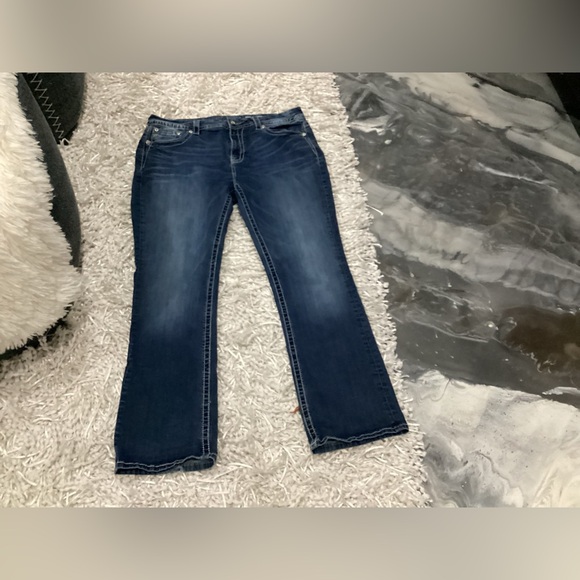 Miss Me Curvy Boot Cut Jeans  - Size 33 - Picture 2 of 8